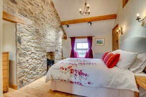 Silitysrauta/-lauta, ilmainen Wi-Fi, vuodevaatteet