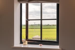 Interior - 2 Bed in Thornton Le Moor (oc-h31952) (Thornton-le-Moor)