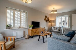 TV - 3 Bed in Bodham (oc-r31988) (Bodham)