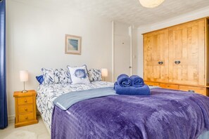 Iron/ironing board, free WiFi, bed sheets - 2 Bed in Hunstanton (oc-h31920) (Hunstanton)