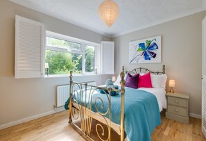 Iron/ironing board, free WiFi, bed sheets - 2 Bed in Old Hunstanton (oc-2036) (Hunstanton)