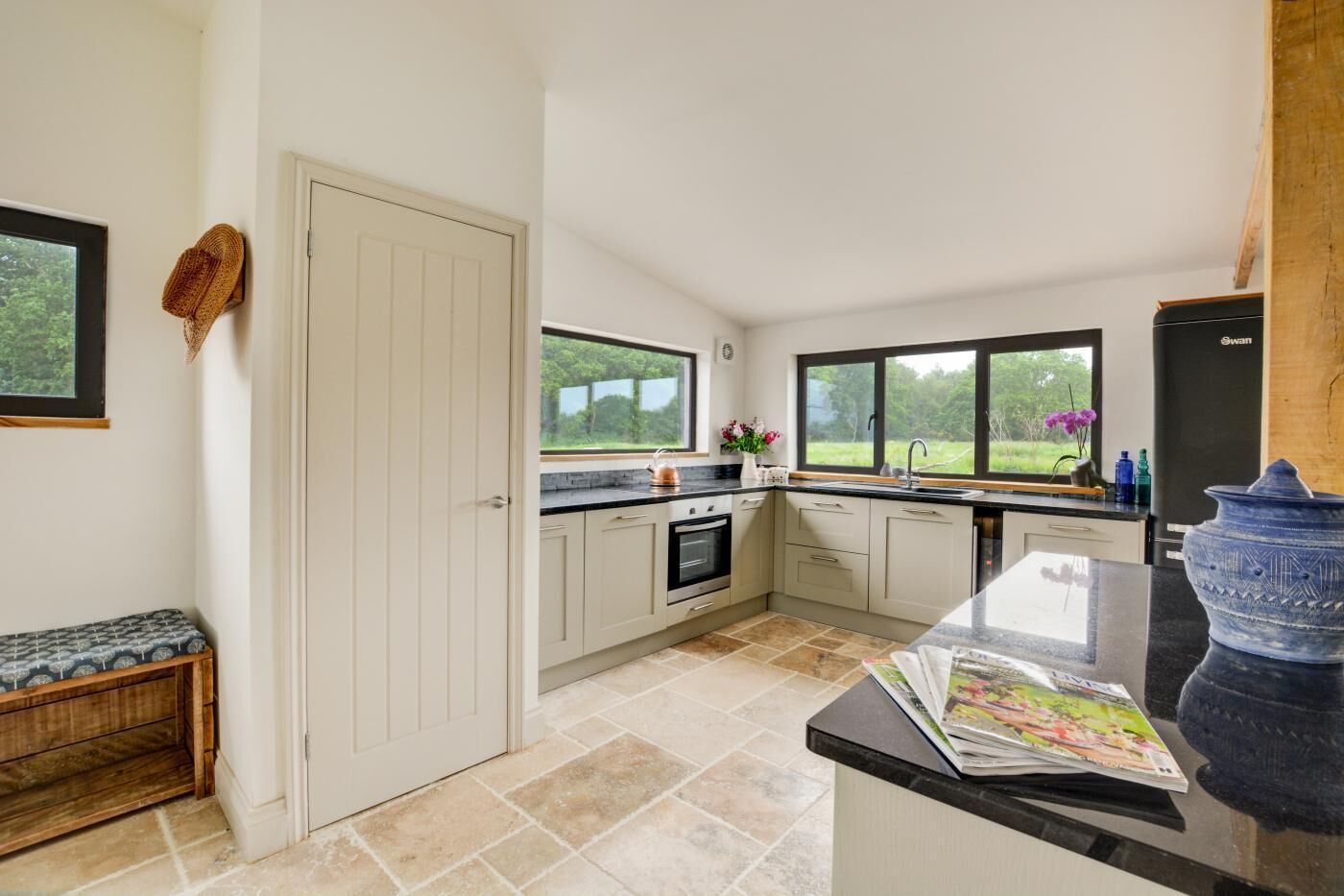 Micro-ondes, four, lave-vaisselle