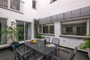 Courtyard - 3 Bed in Padstow (oc-p00793) (Padstow)