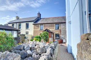 Exterior - 2 Bed in Porthcawl (oc-way245) (Porthcawl)