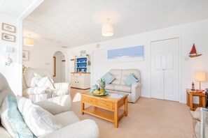 TV - 2 Bed in St. Merryn (oc-p00801) (Saint Merryn)