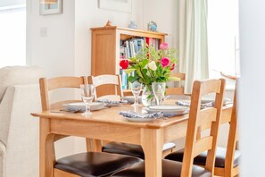 Dining - 2 Bed in St. Merryn (oc-p00801) (Saint Merryn)