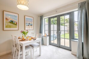 Dining - 2 Bed in Mundesley (oc-r31875) (Mundesley)