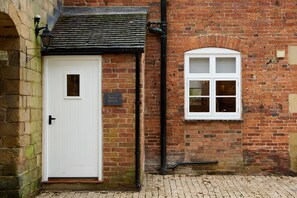 Exterior detail - Butler's Quarters (Matlock)