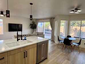 Interior - Walk to Sabino Canyon Trails, 4Bd Home with Hot Tub (Tucson)