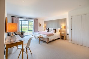 مكواة/لوح كي وواي فاي مجانًا وملاءات أسرّة