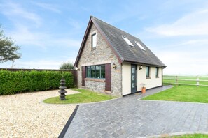 Exterior - 1 Bed in Pennard (oc-d23064) (Southgate)