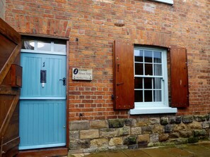 Exterior detail - 2 Bed in Scarborough (oc-s027) (Scarborough)