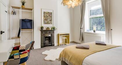 3 Bed in Whaley Bridge (oc-h31967)