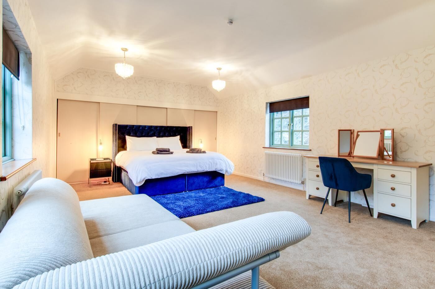 Fer et planche à repasser, Wi-Fi gratuit, draps fournis