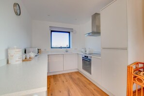 Microwave, oven, dishwasher, high chair - 3 Bed in Shotley Gate (oc-10ap) (Shotley Gate)