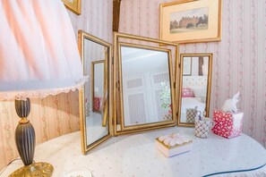 3 bedrooms, iron/ironing board, free WiFi, bed sheets - 3 Bed in Sandwich (oc-c32051) (Sandwich)