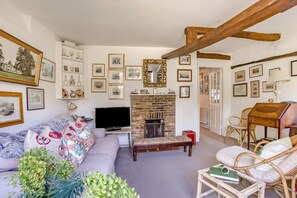 TV - 3 Bed in Sandwich (oc-c32051) (Sandwich)