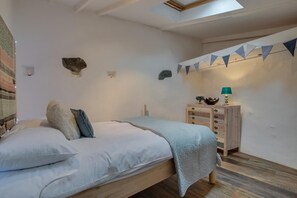 Free WiFi, bed sheets - 1 Bed in St. Ives (oc-drift4) (St Ives)