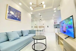 Premier-Suite, 2 Schlafzimmer, Zutritt zur Club Lounge, Stadtblick | Bettwäsche aus ägyptischer Baumwolle, hochwertige Bettwaren