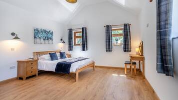 Travel cot, free WiFi, bed sheets