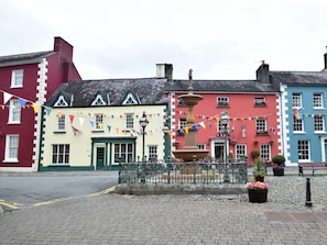 Exterior - 3 Bed in Llangadog (oc-c32033) (Llangadog)