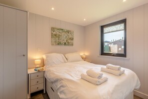 Fer et planche à repasser, Wi-Fi gratuit, draps fournis