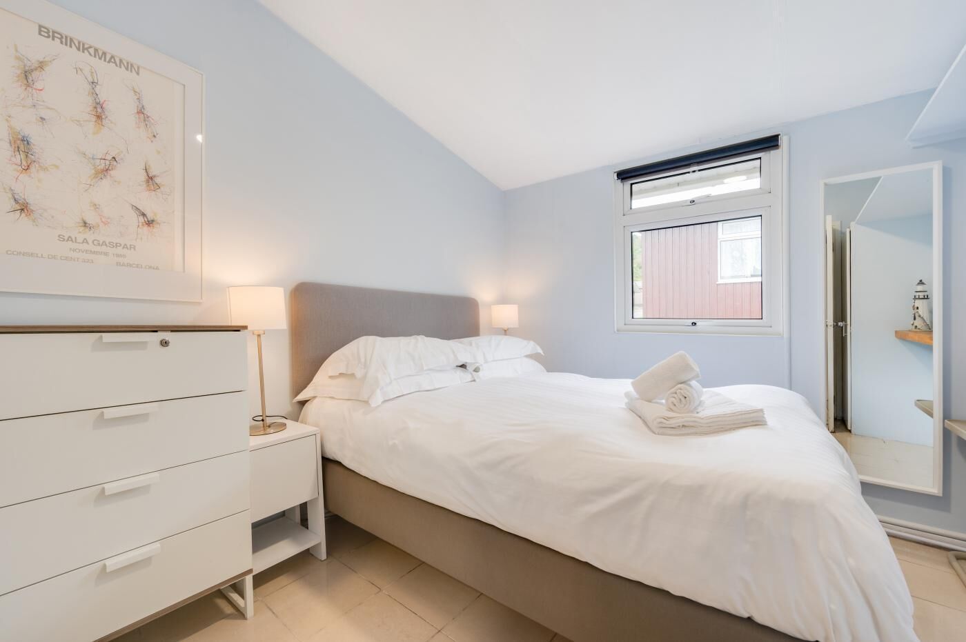 Iron/ironing board, free WiFi, bed sheets