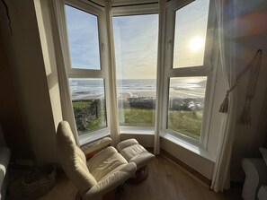 Interior - 2 Bed in Mumbles (oc-hh141) (Newton)