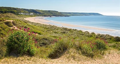 4 Bed in Gower (oc-hh701)