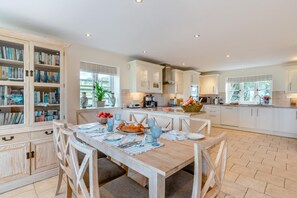 Dining - 3 Bed in Salwayash (oc-g31888) (Salwayash)