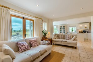 TV - 3 Bed in Salwayash (oc-g31888) (Salwayash)
