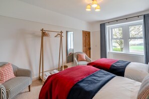 Bügeleisen/Bügelbrett, kostenloses WLAN, Bettwäsche