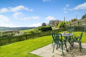 Outdoor dining - 2 Bed in Edlingham (oc-q32006) (Edlingham)