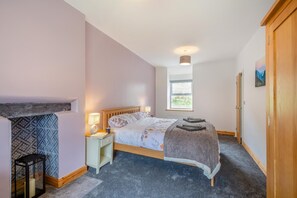 Iron/ironing board, free WiFi, bed sheets - 3 Bed in Nant Peris (oc-f31804) (Nant Peris)