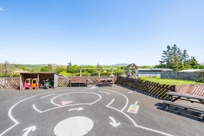 Property grounds - 1 Bed in Isel (oc-b32075) (Setmurthy)