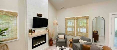 智能電視、壁爐