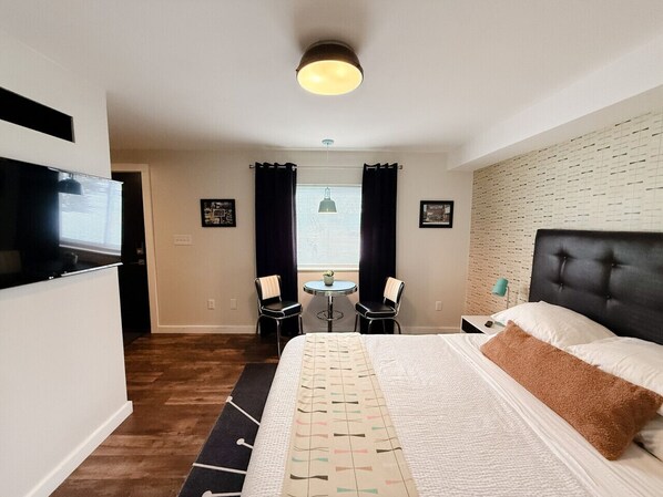 1 habitación, tabla de planchar con plancha, wifi gratis y ropa de cama 