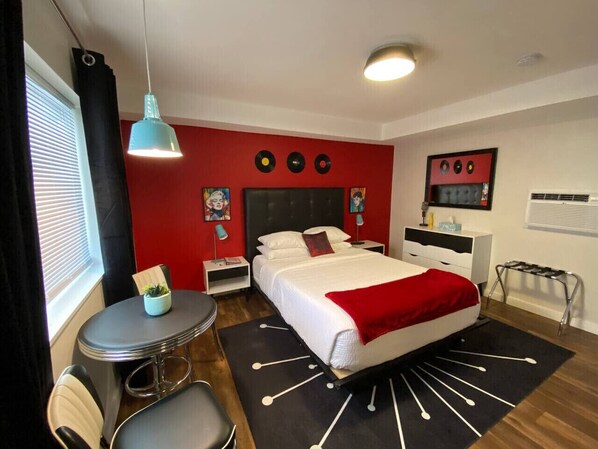 Room - Modern Retro #10, WiFi, A/C, walk to the Strip (Geneva)