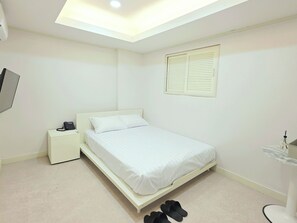 Habitación doble estándar | Espacio para trabajar con laptop y wifi gratis