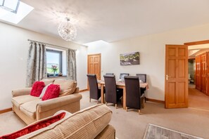 Interior - 3 Bed in Isel (oc-o32074) (Setmurthy)
