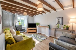 TV - 2 Bed in Dean (oc-h32066) (Dean)