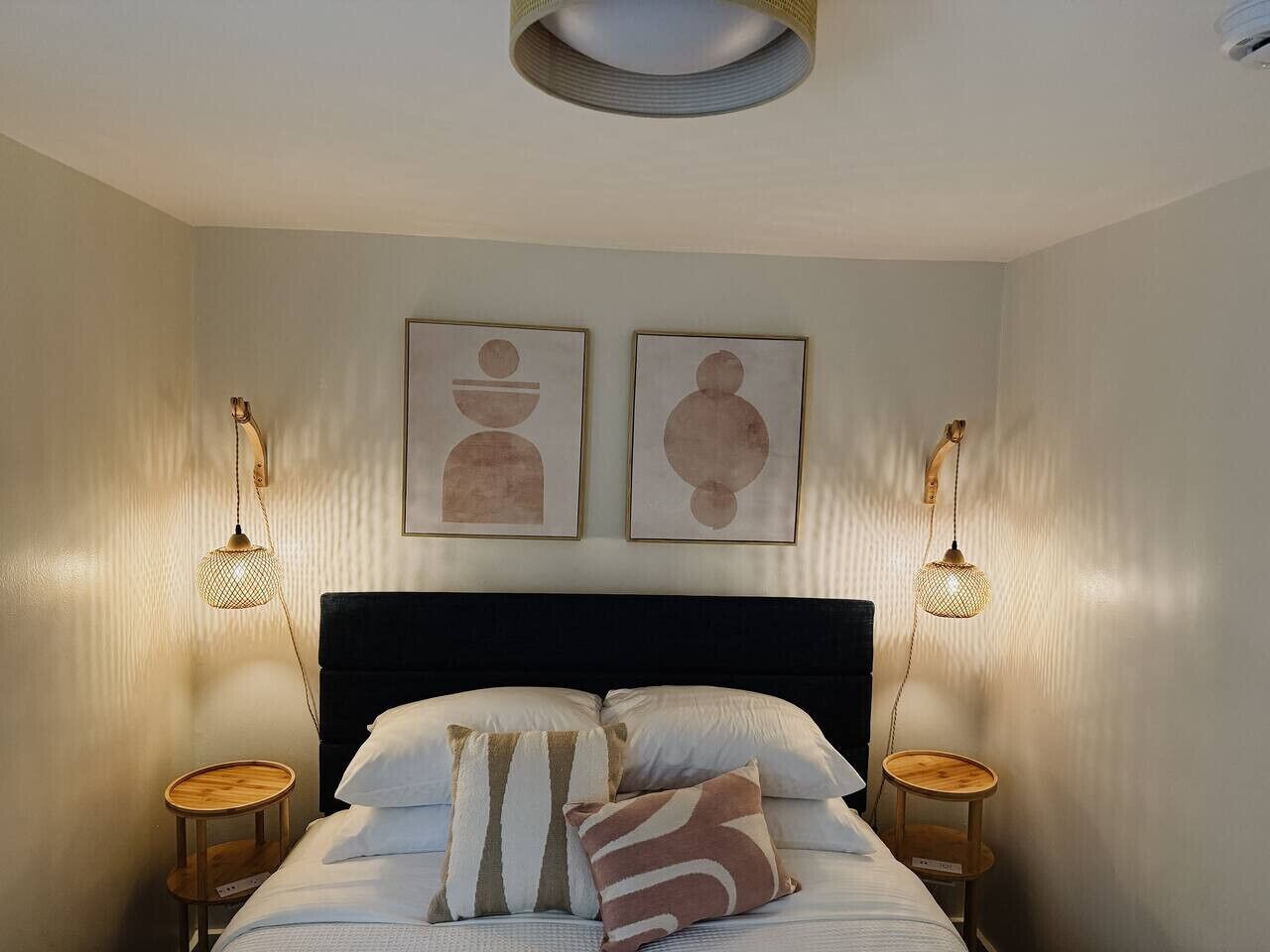 Bügeleisen/Bügelbrett, kostenloses WLAN, Bettwäsche