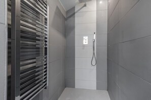 Towels - 3 Bed in Egremont (oc-e32030) (Saint Bees)