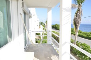 Property grounds - 2-Bedroom apartment in awesome Isla Mujeres with AC (Isla Mujeres)