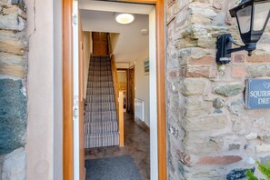 Interior - 2 Bed in Isel (oc-s32076) (Setmurthy)