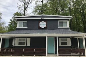 Exterior - King Glamour #8, Walk to the Strip, A/C, WiFi (Geneva)