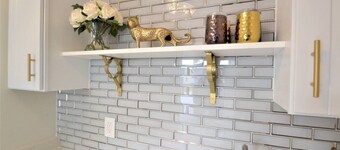 King Glamour #8, Walk to the Strip, A/C, WiFi