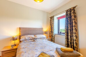 Free WiFi, bed sheets - 2 Bed in Isel (oc-o32077) (Setmurthy)