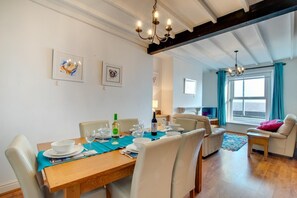 Dining - 2 Bed in Mumbles (oc-hh382) (The Mumbles)