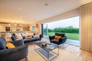 Interior - 4 Bed in St. Merryn (oc-f31095) (Saint Merryn)